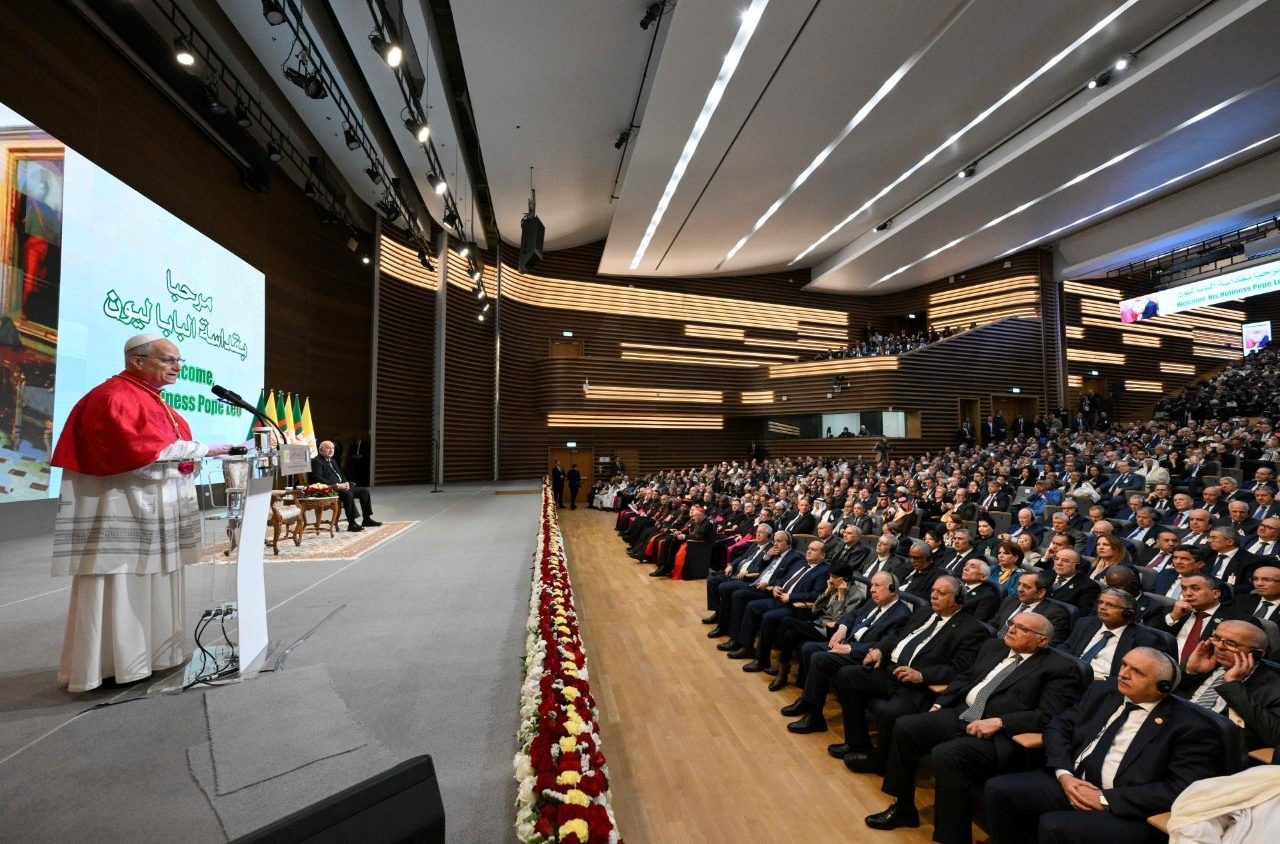 [Tông du Algeria] Đức Thánh Cha gặp gỡ chính quyền, xã hội dân sự và ngoại giao đoàn