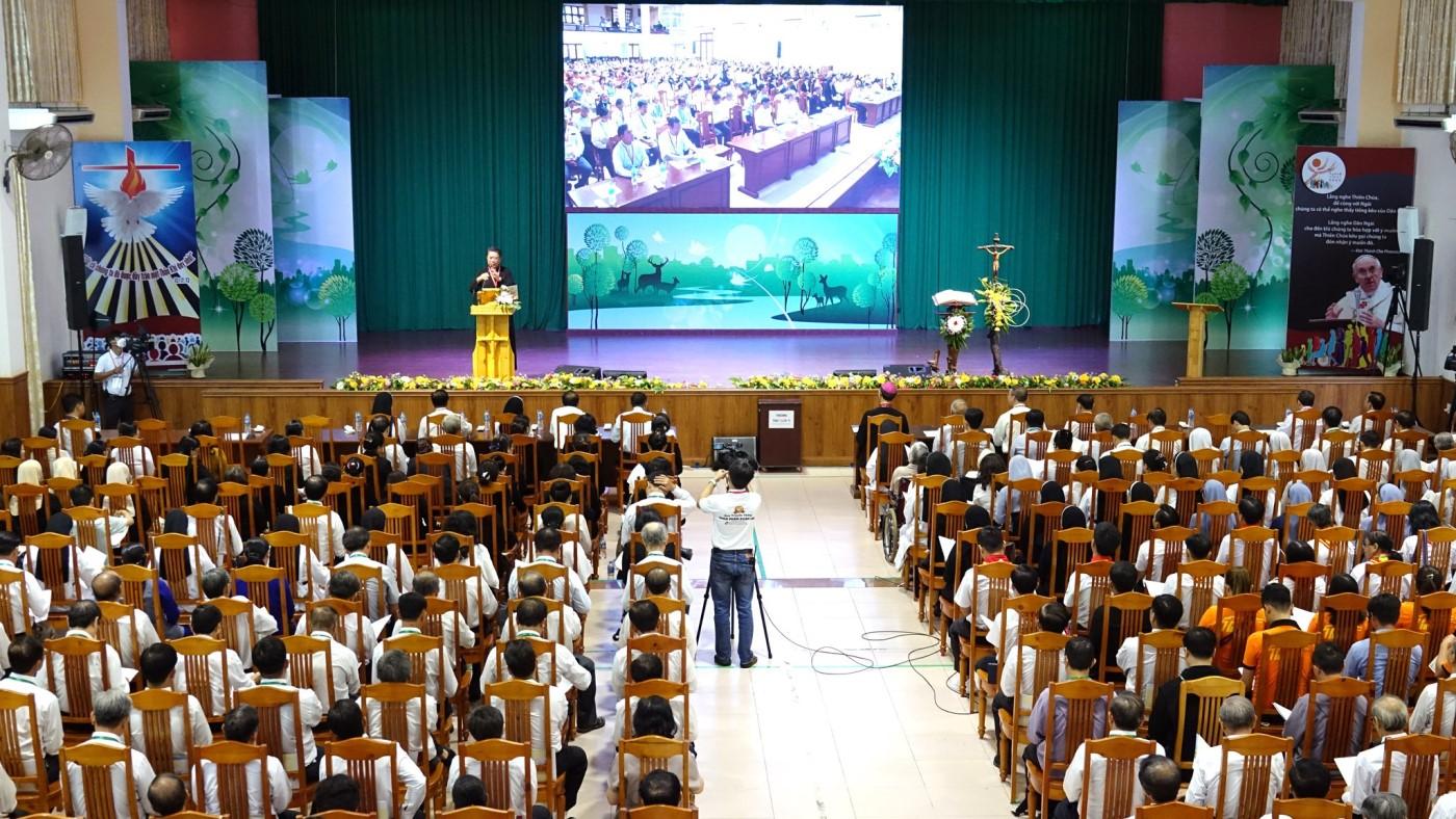 Giáo hội hiệp hành: Hiệp thông