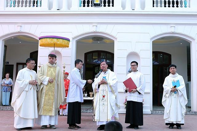 Giáo xứ Giang Xá: Thánh lễ tạ ơn khánh thành nhà mục vụ