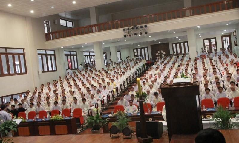 Thường huấn linh mục