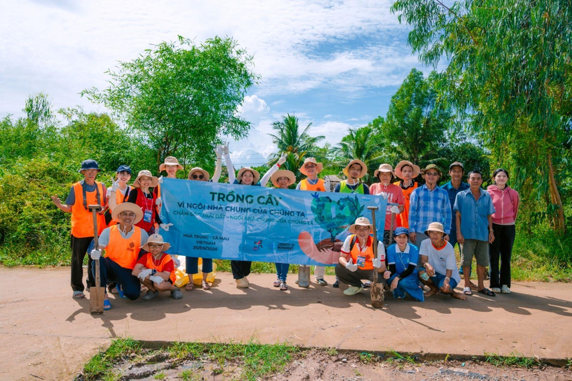 Người trẻ Sài Gòn gieo 200 mầm xanh ở Cà Mau hướng về Đại hội Giới trẻ thế giới Seoul 2027