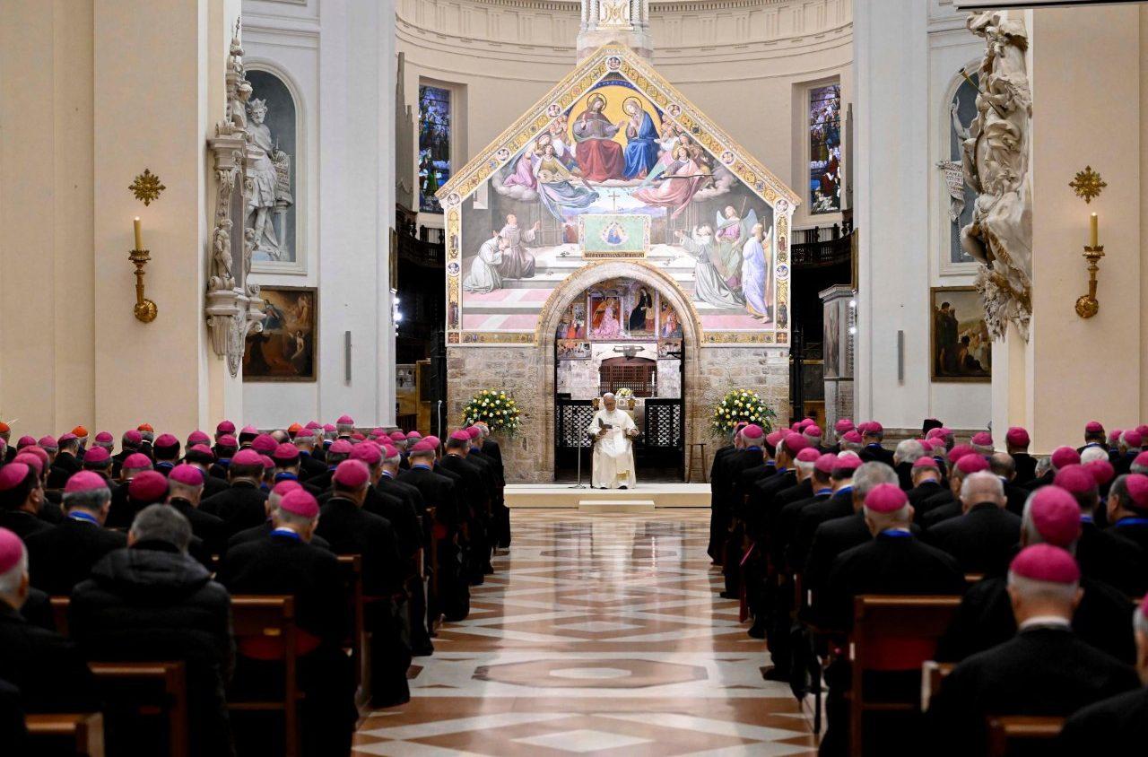 Đức Thánh cha Lêô XIV nói với các Giám mục Ý : Cần đặt Chúa Giêsu ở trung tâm đời sống Giáo hội